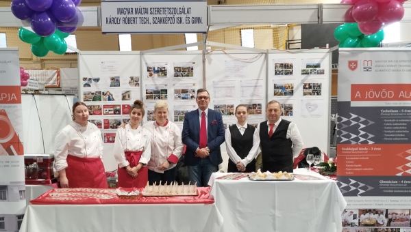 Pályaválasztási kiállításon jártunk Egerben