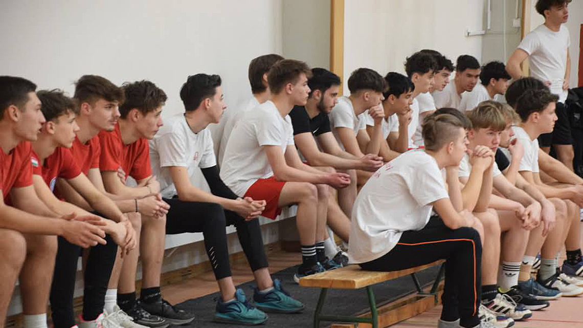 Városi atlétika teremnégypróba verseny